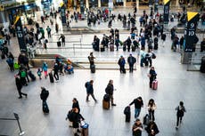 Policía fuera de servicio dispara y hiere a un hombre en la Penn Station de Nueva York