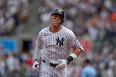 Aaron Judge conecta su 20mo jonrón en la primera entrada, el 53mo de la temporada