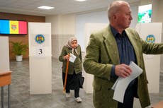 Moldavia vota en tensa elección marcada por acusaciones de interferencia rusa