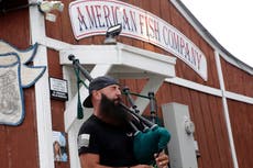 Policía: Tiroteo en Carolina del Norte fue premeditado y el lugar fue seleccionado