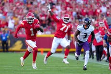 Mahomes brilla para Chiefs, Jackson se suma a lesiones en Ravens y Kansas City gana 37-20