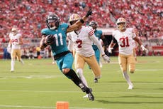 Jaguars vencen 26-21 a 49ers con TD de regreso de despeje de Washington y cuatro robos de balón
