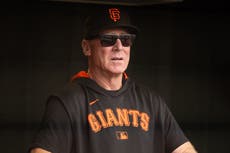 Gigantes despiden al veterano mánager Bob Melvin tras dos años. Posey busca 'una voz diferente'