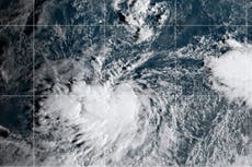 Tormenta tropical Octave se forma en el océano Pacífico, lejos de tierra