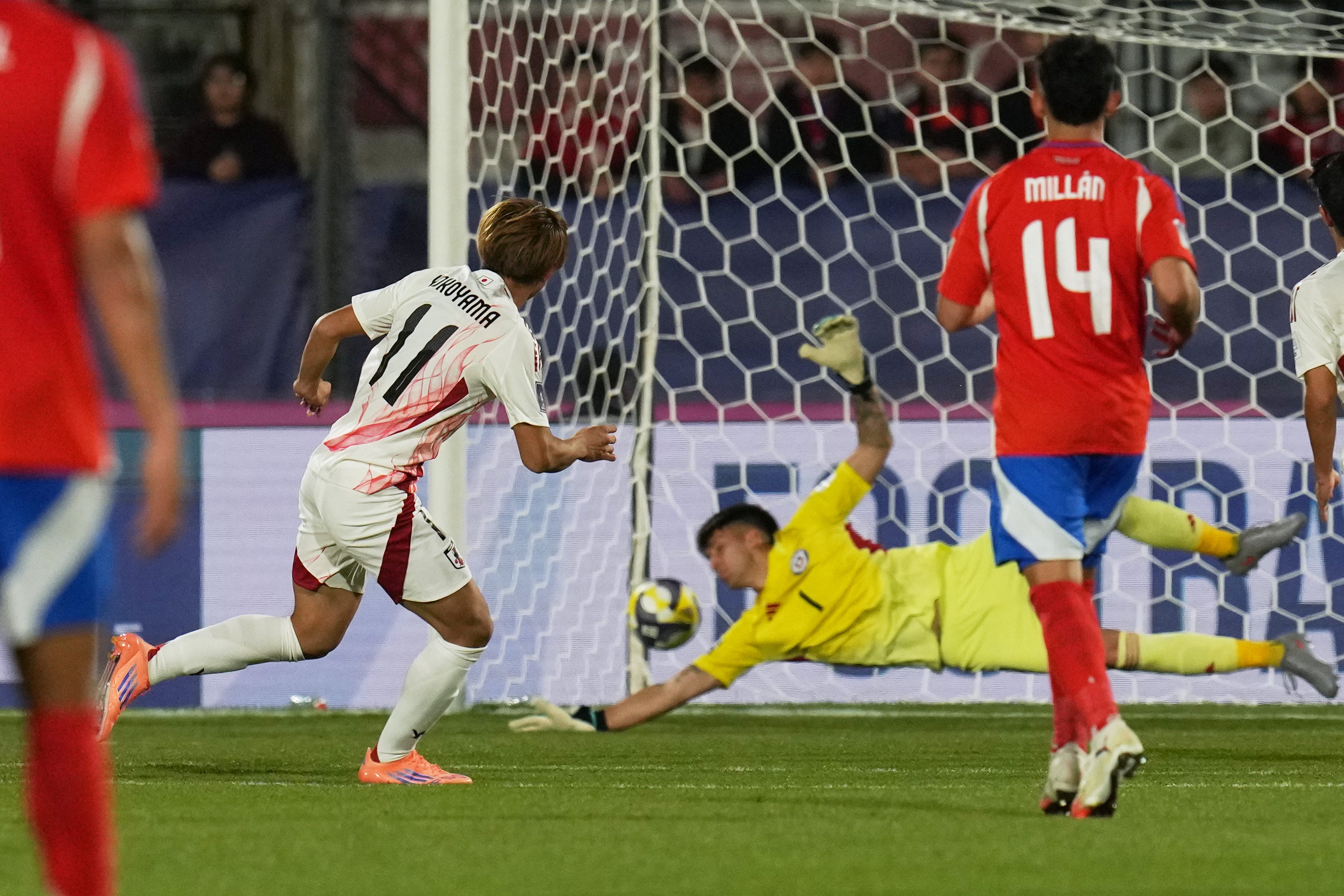 Chile cae ante Japón en disputa por la cima del grupo; Ucrania y Paraguay empatan en Mundial Sub20