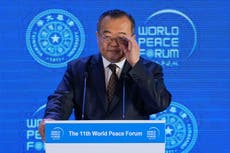 China reemplaza a un alto diplomático mientras persisten las preguntas sobre su paradero