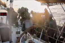 Israel intercepta barcos de la flotilla, pero otros se acercan a la costa de Gaza, según activistas