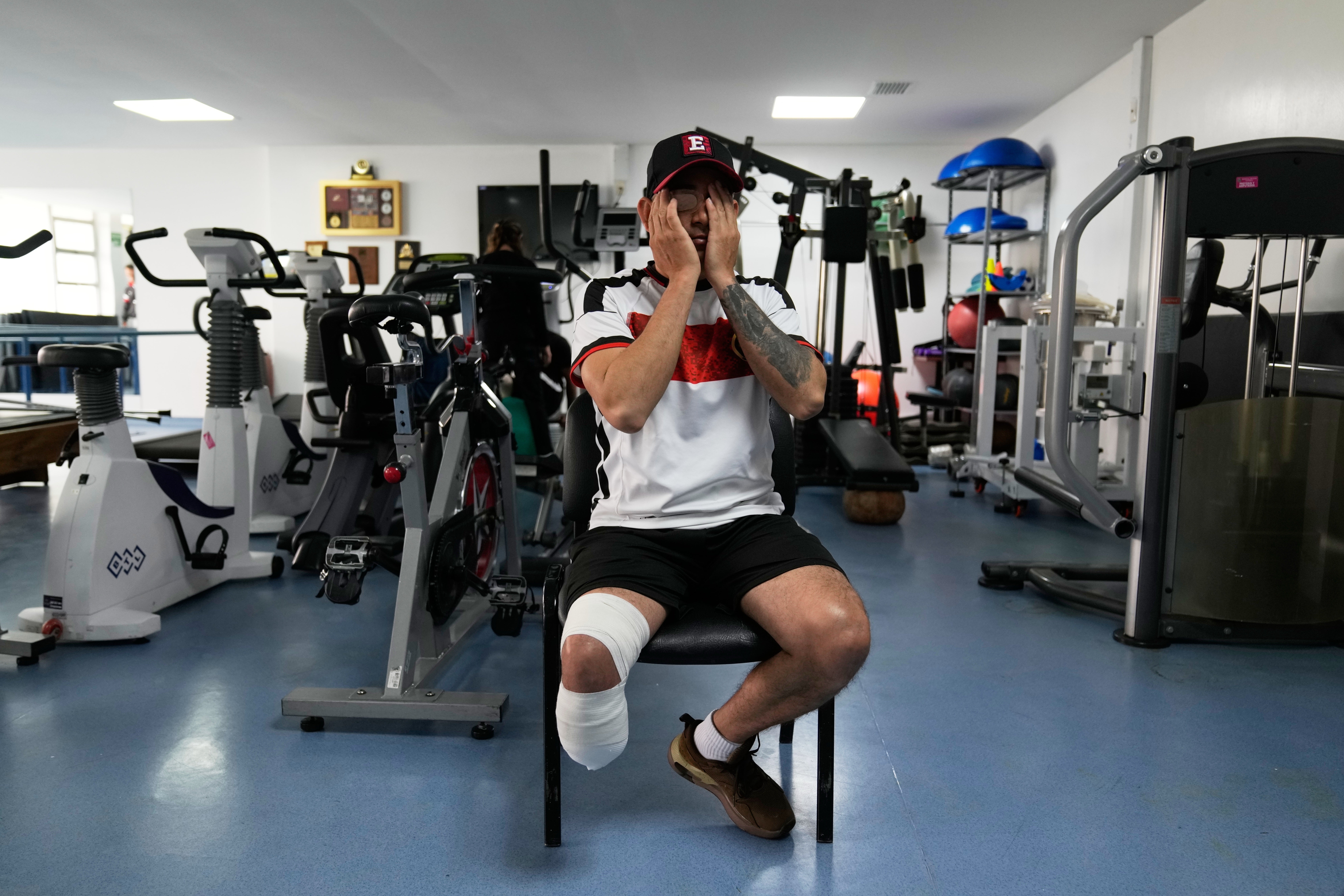 COLOMBIA-MILITARES-PERROS