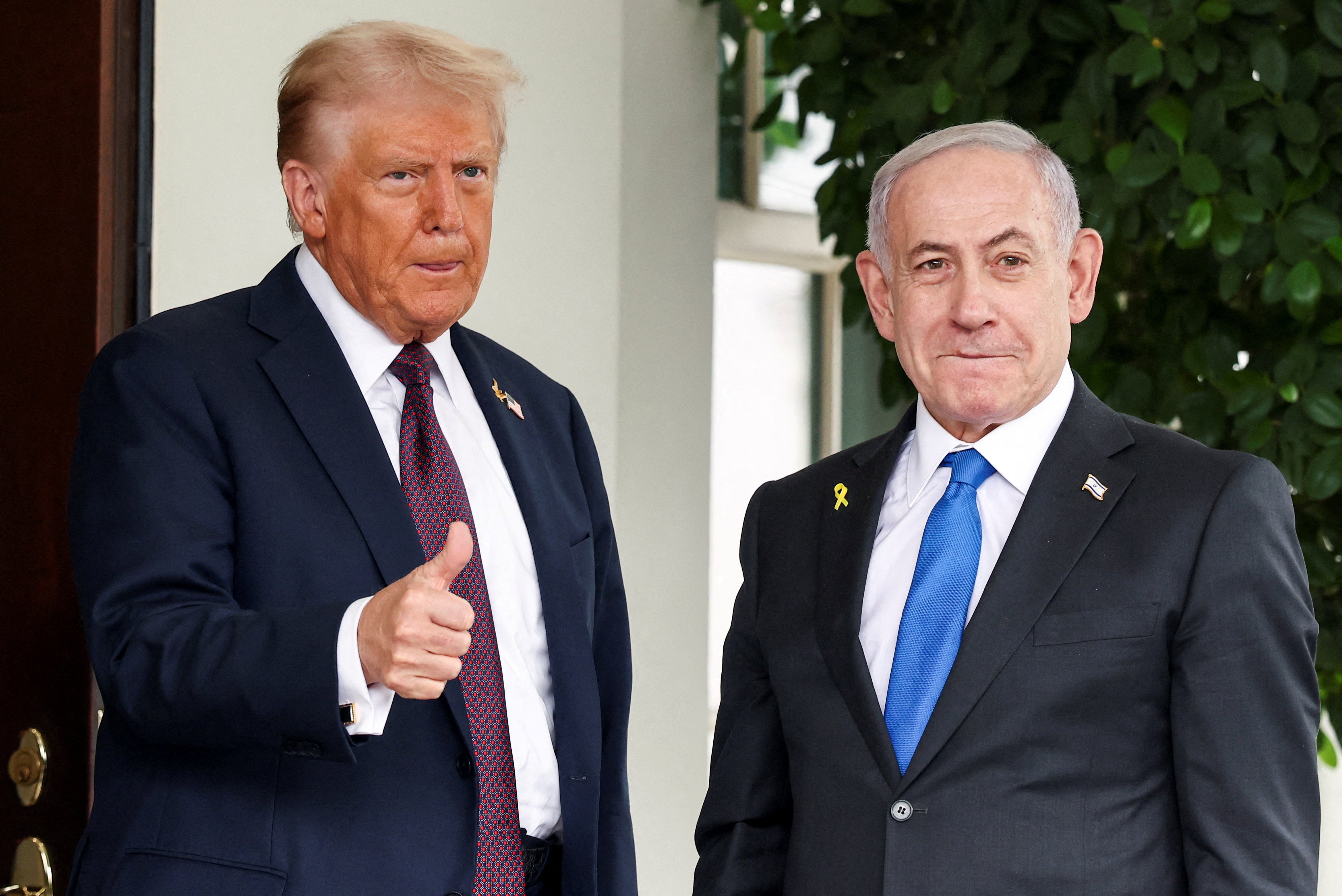 Trump pidió a Israel que cese los bombardeos que ha llevado a cabo contra Gaza para permitir que Hamás libere a los rehenes