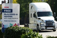 Agencia de salud de EEUU deja de recomendar vacunas contra COVID-19; deja decisión a pacientes