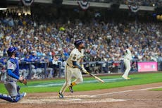 Poder ofensivo y el bullpen encabezado por Misiorowski dan a Cerveceros triunfo 7-3 sobre Cachorros