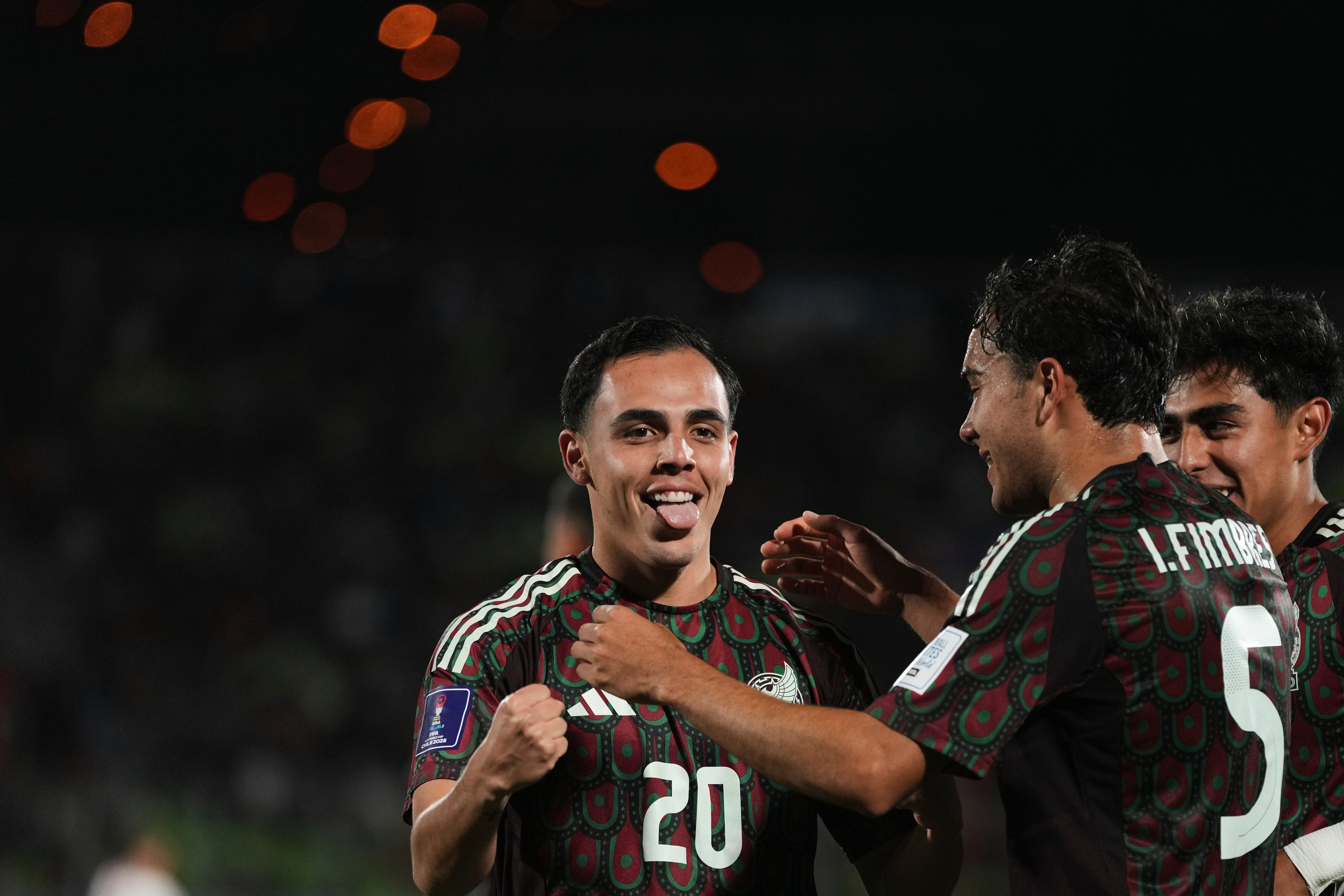 México golea al anfitrión Chile y España supera a Ucrania para meterse en cuartos del Mundial Sub20