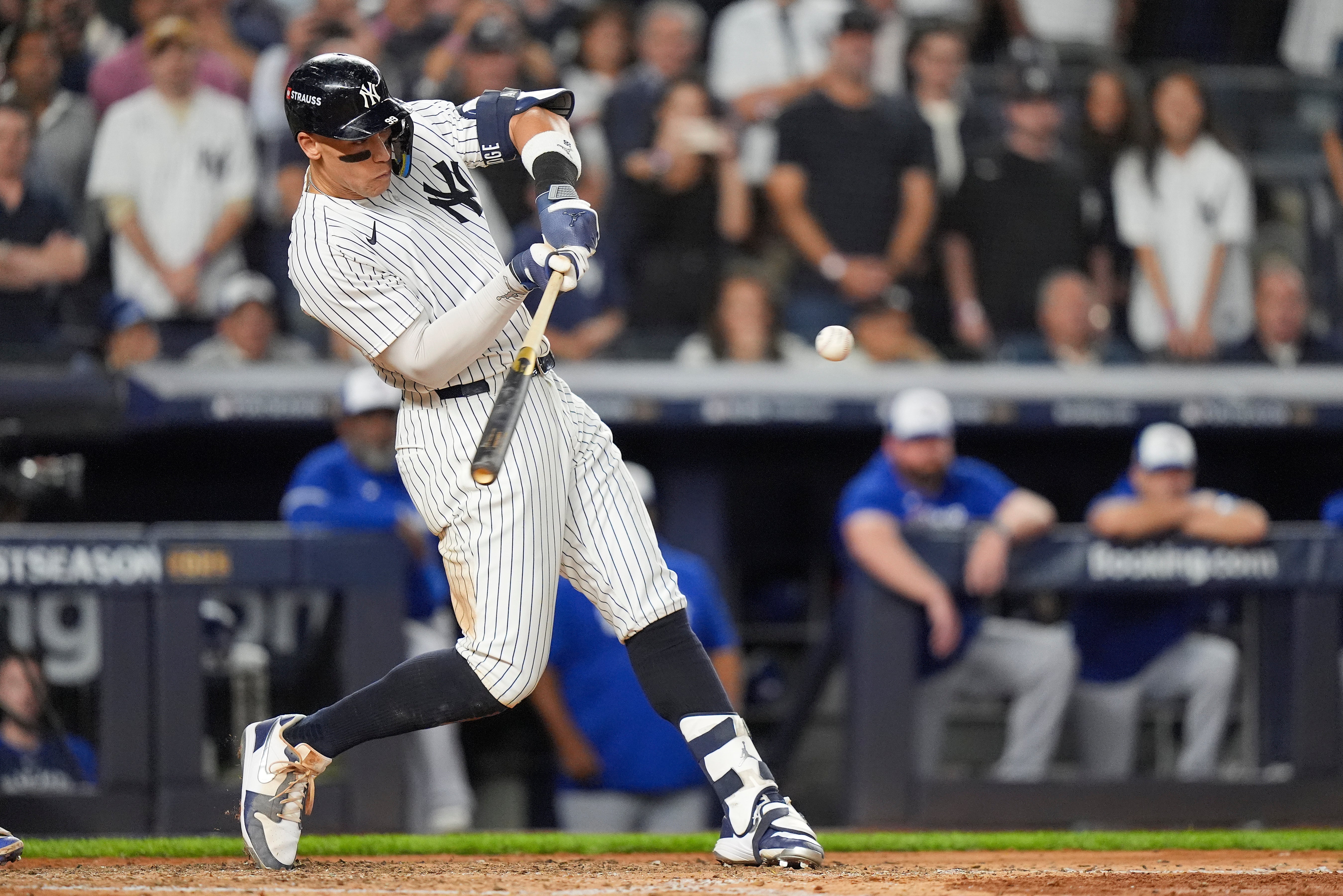 Judge y Yankees siguen vivos: Nueva York derrota 9-6 a Toronto para acercarse en serie divisional