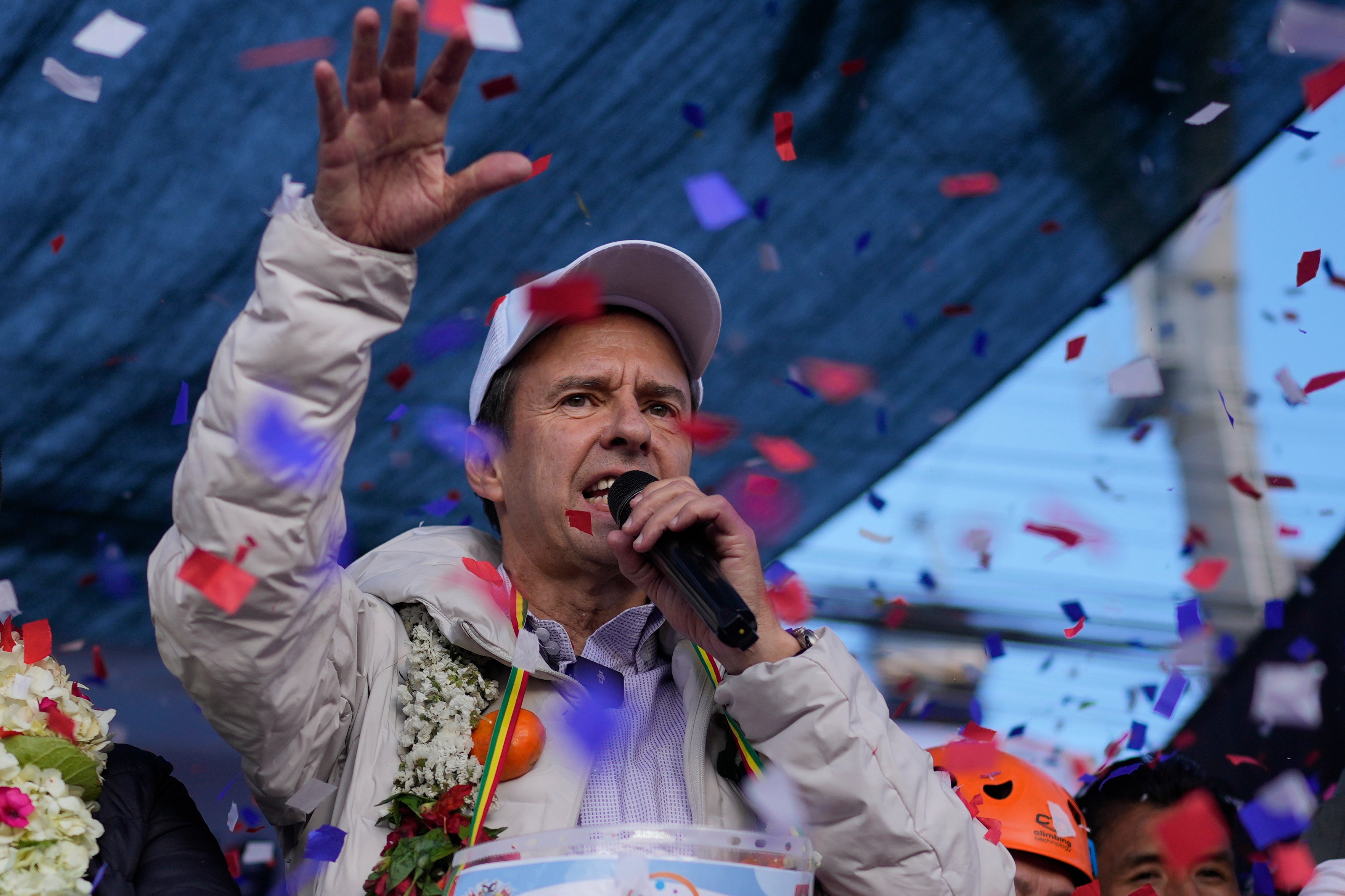 "Tuto" Quiroga busca alcanzar la presidencia de Bolivia con su "plan de salvataje"