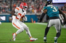 Jaguars y Browns intercambian esquineros titulares, según fuente de AP