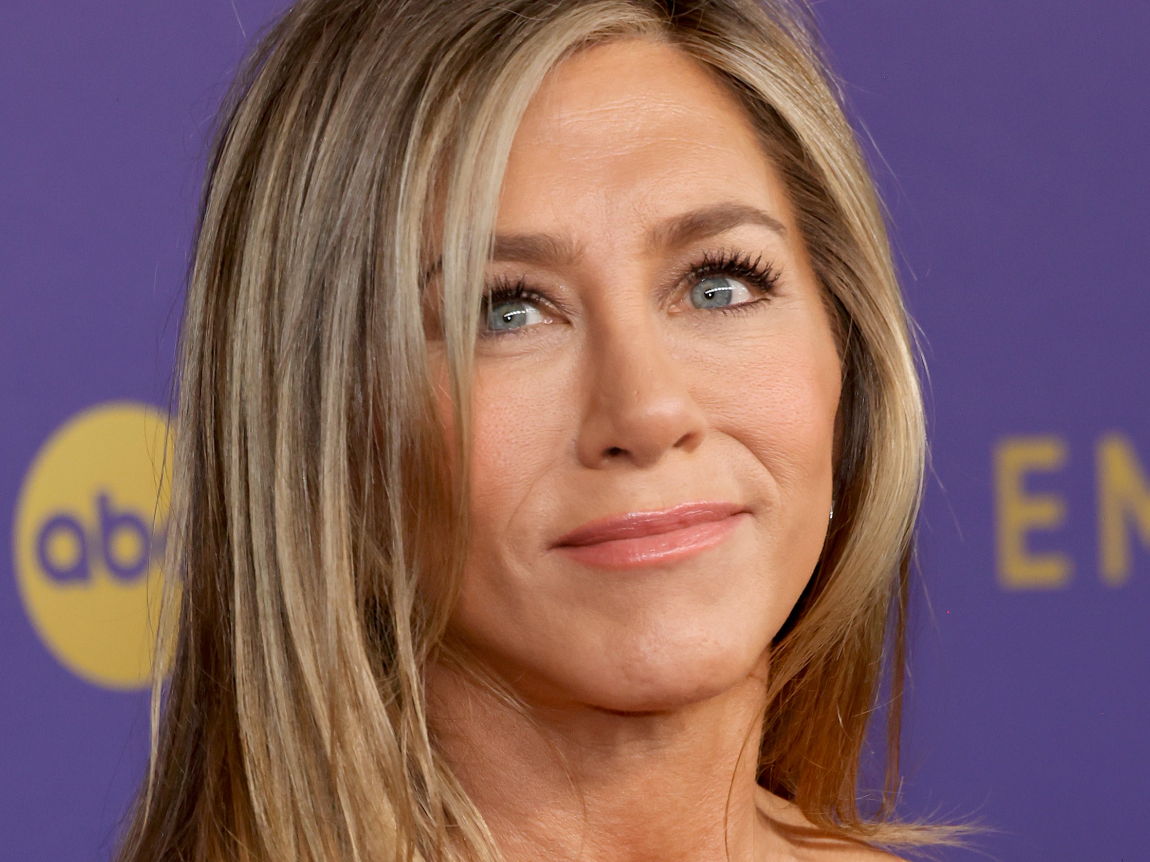 Jennifer Aniston dice que quiere corregir la narrativa sobre por qué no ha tenido un bebé