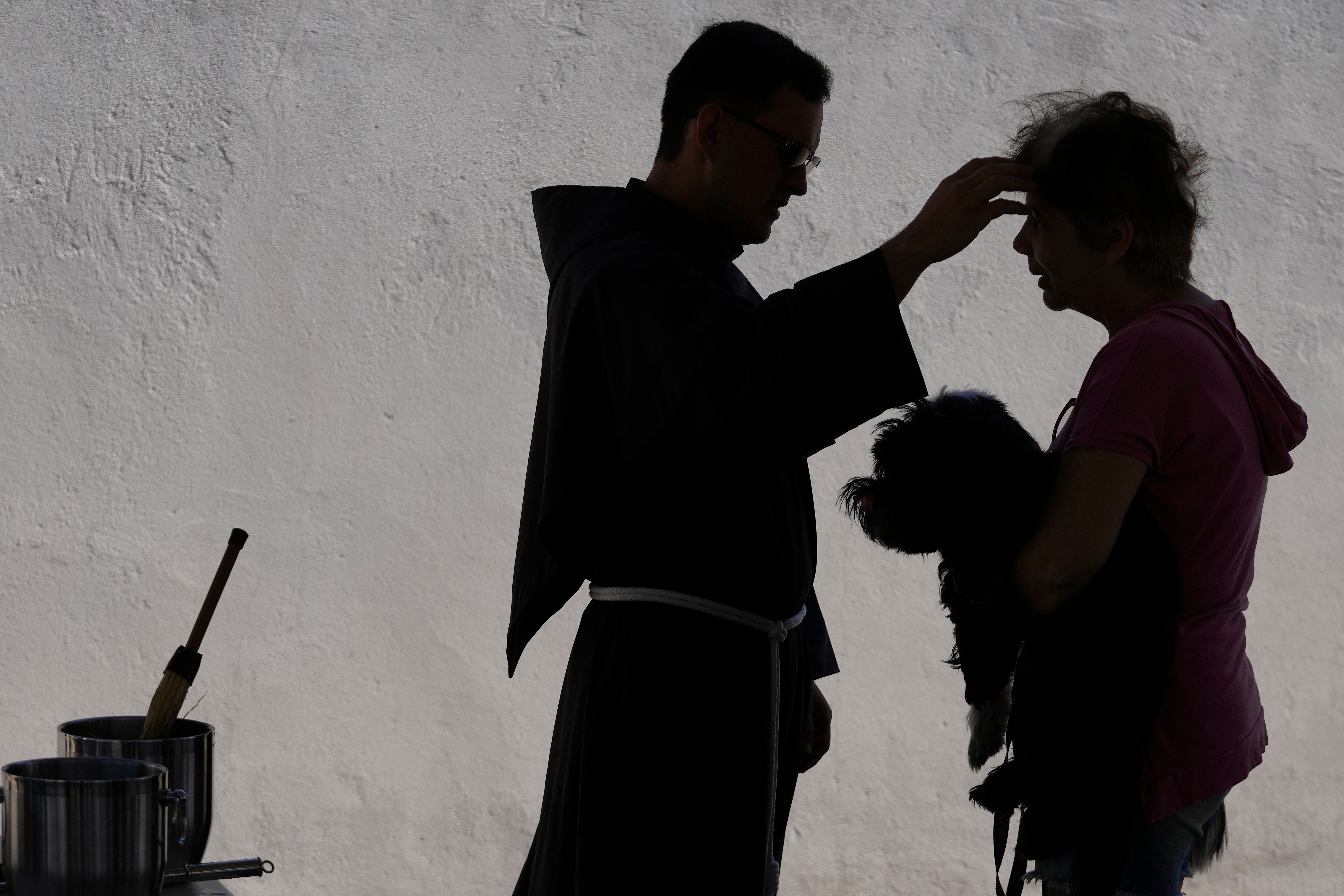 Brasil bendice mascotas, haitianos entierran a fallecidos y más fotos de la semana en América Latina