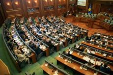 Legisladores de Kosovo rompen estancamiento de ocho meses con elección de serbio étnico al liderazgo