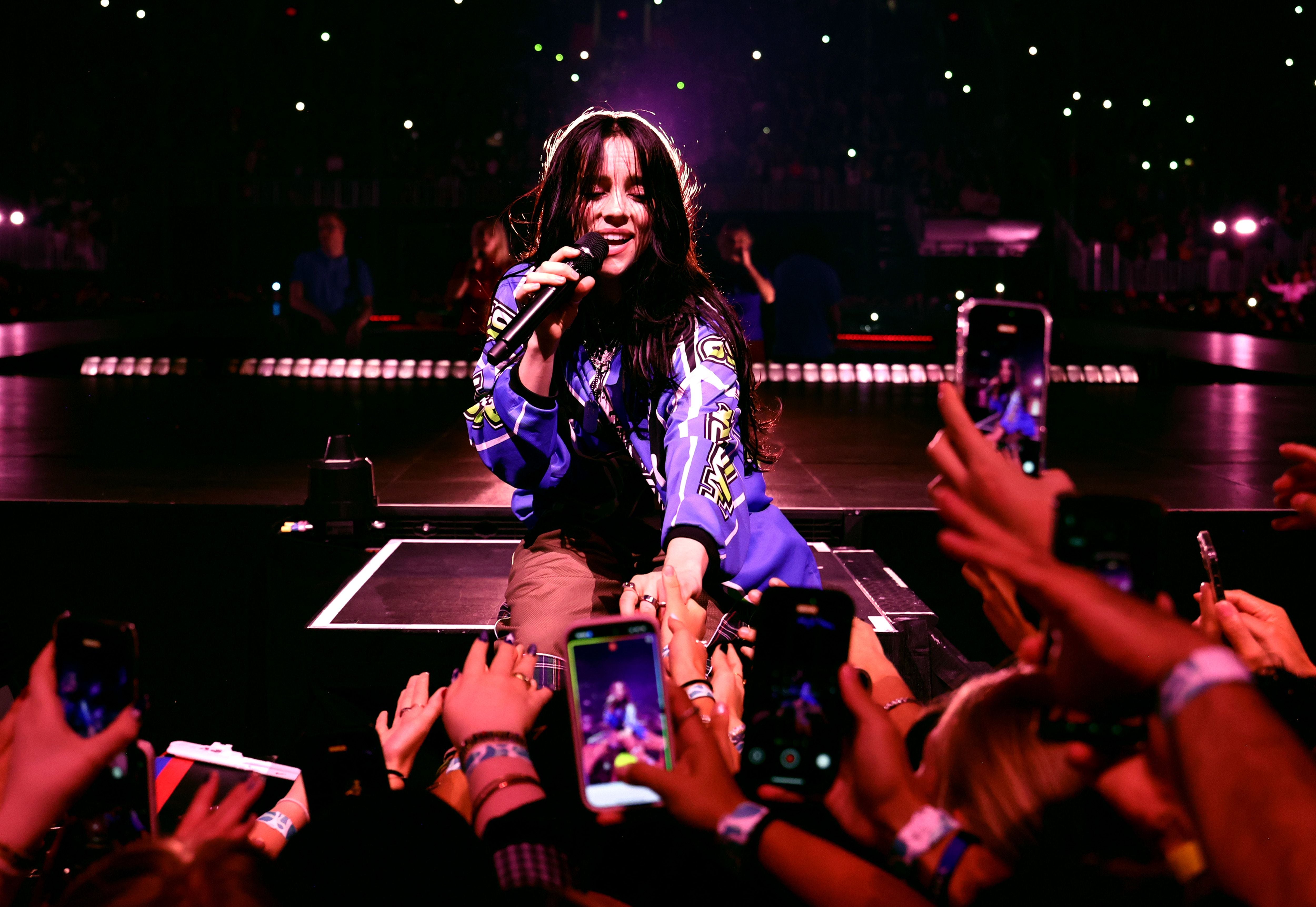 Billie Eilish actuando durante su gira Hit Me Hard And Soft: The Tour en Miami, Florida, el 9 de octubre de 2025