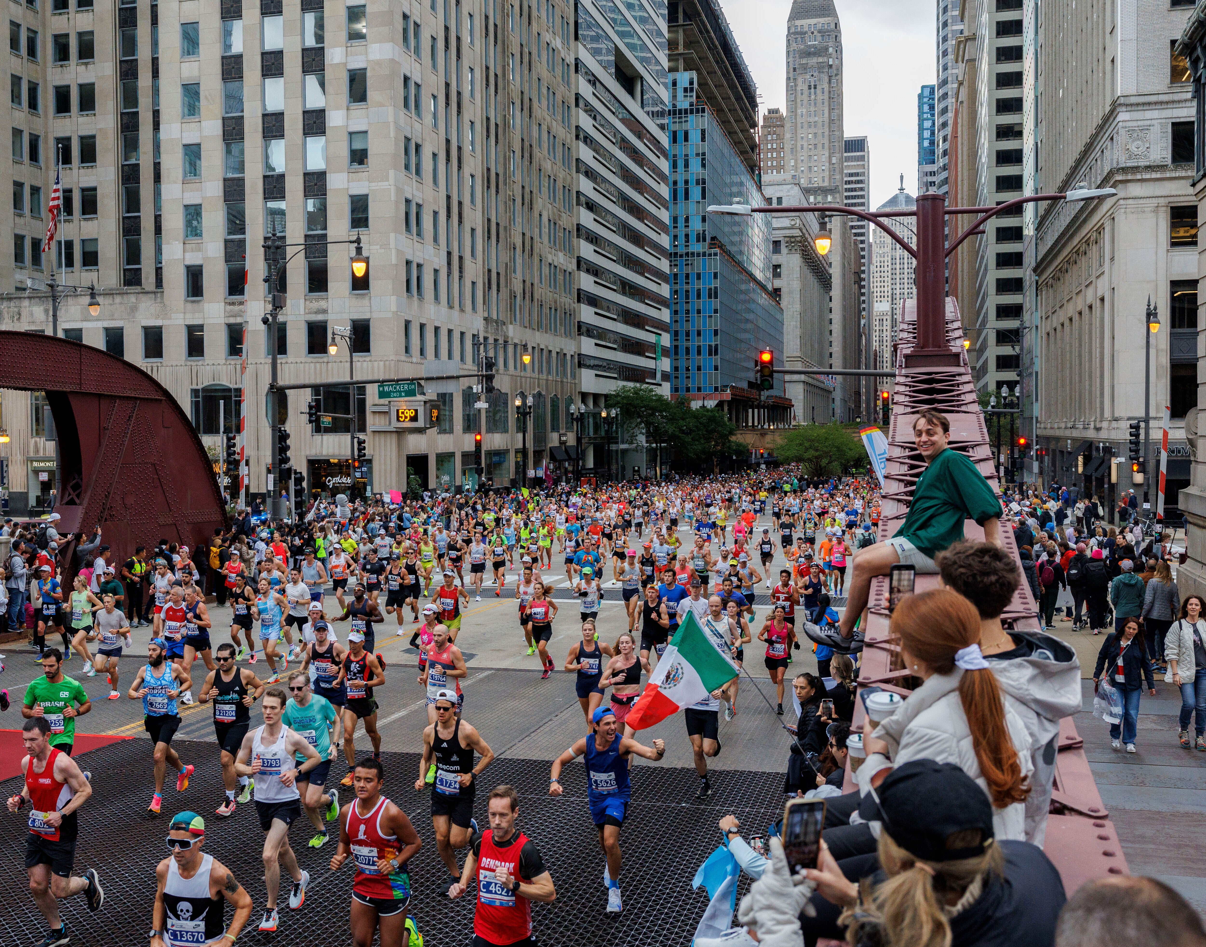 CHICAGO-REDADAS MIGRATORIAS-MARATÓN