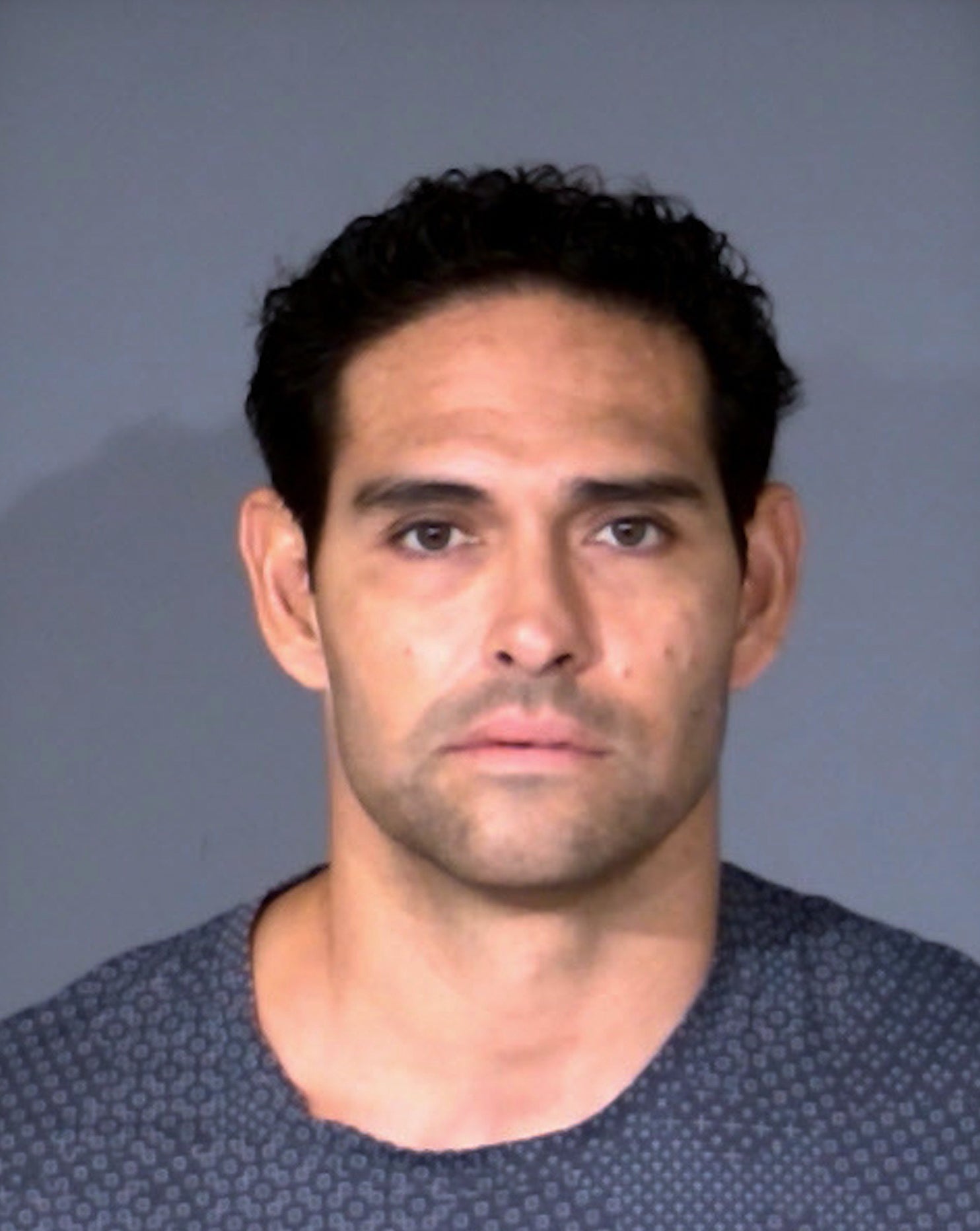 Mark Sanchez es liberado tras arresto por pelea de estacionamiento y apuñalamiento