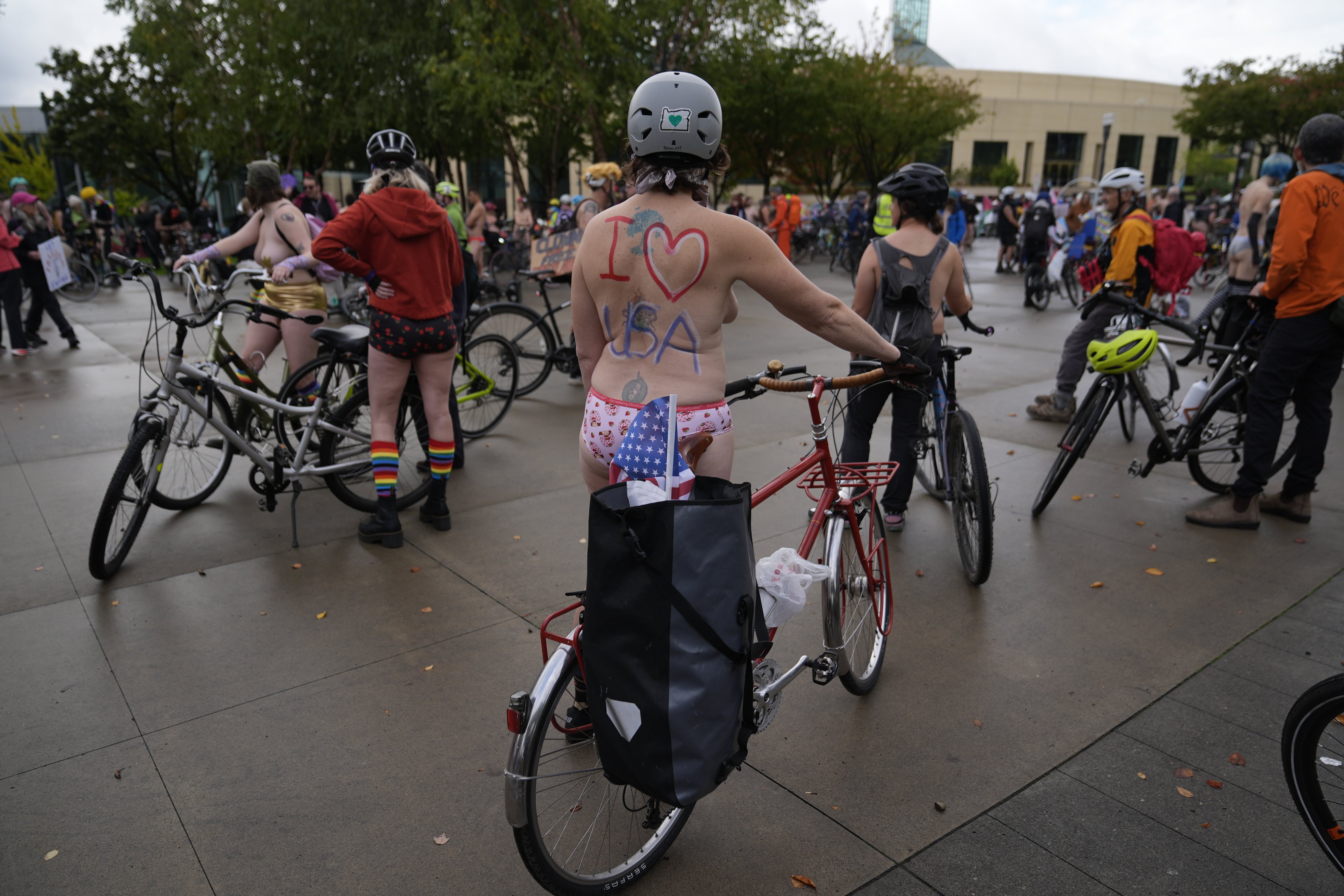 PORTLAND-PROTESTAS AL DESNUDO