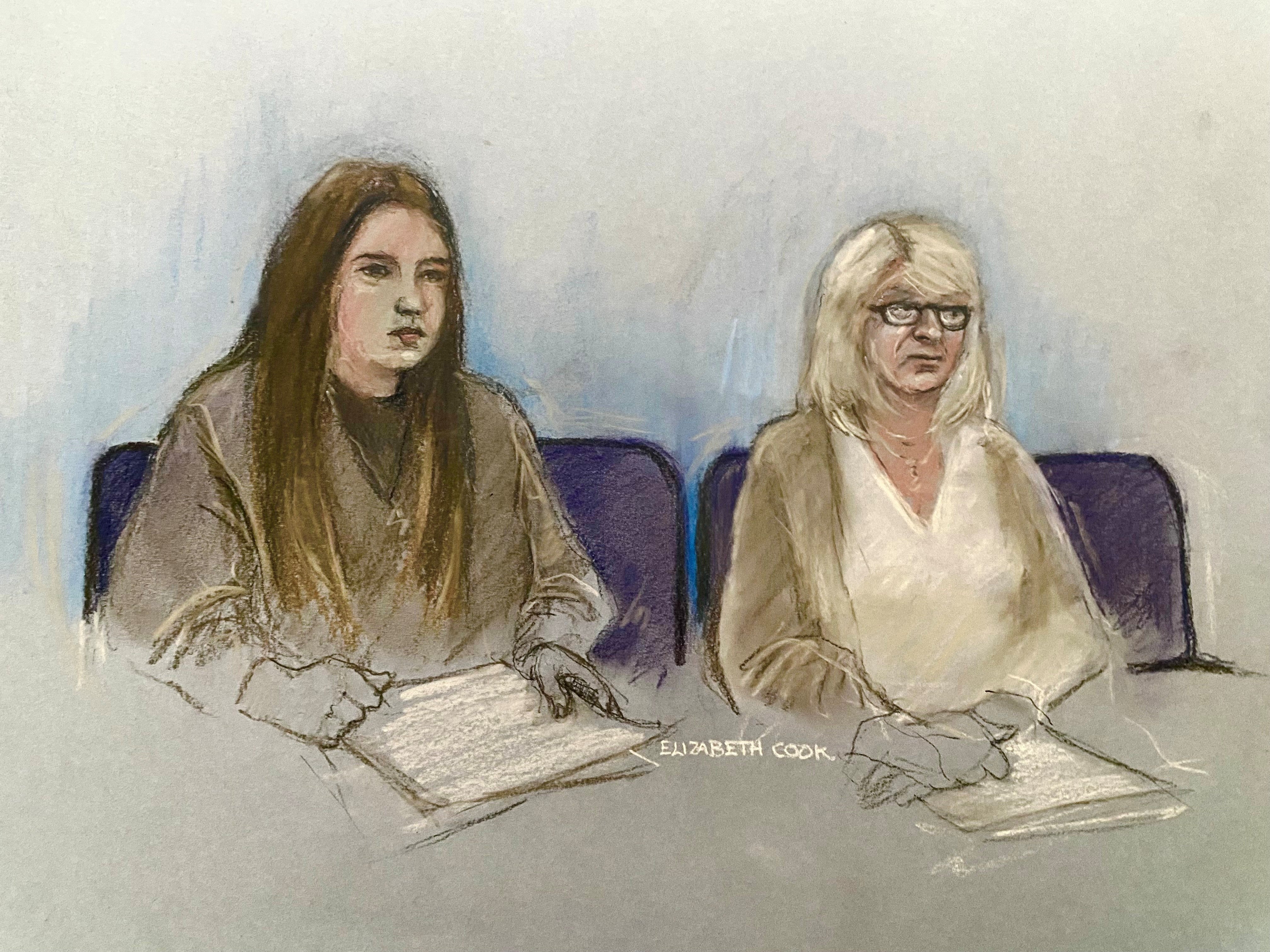 Julia Wandelt (izquierda) y Karen Spragg niegan un cargo de acoso