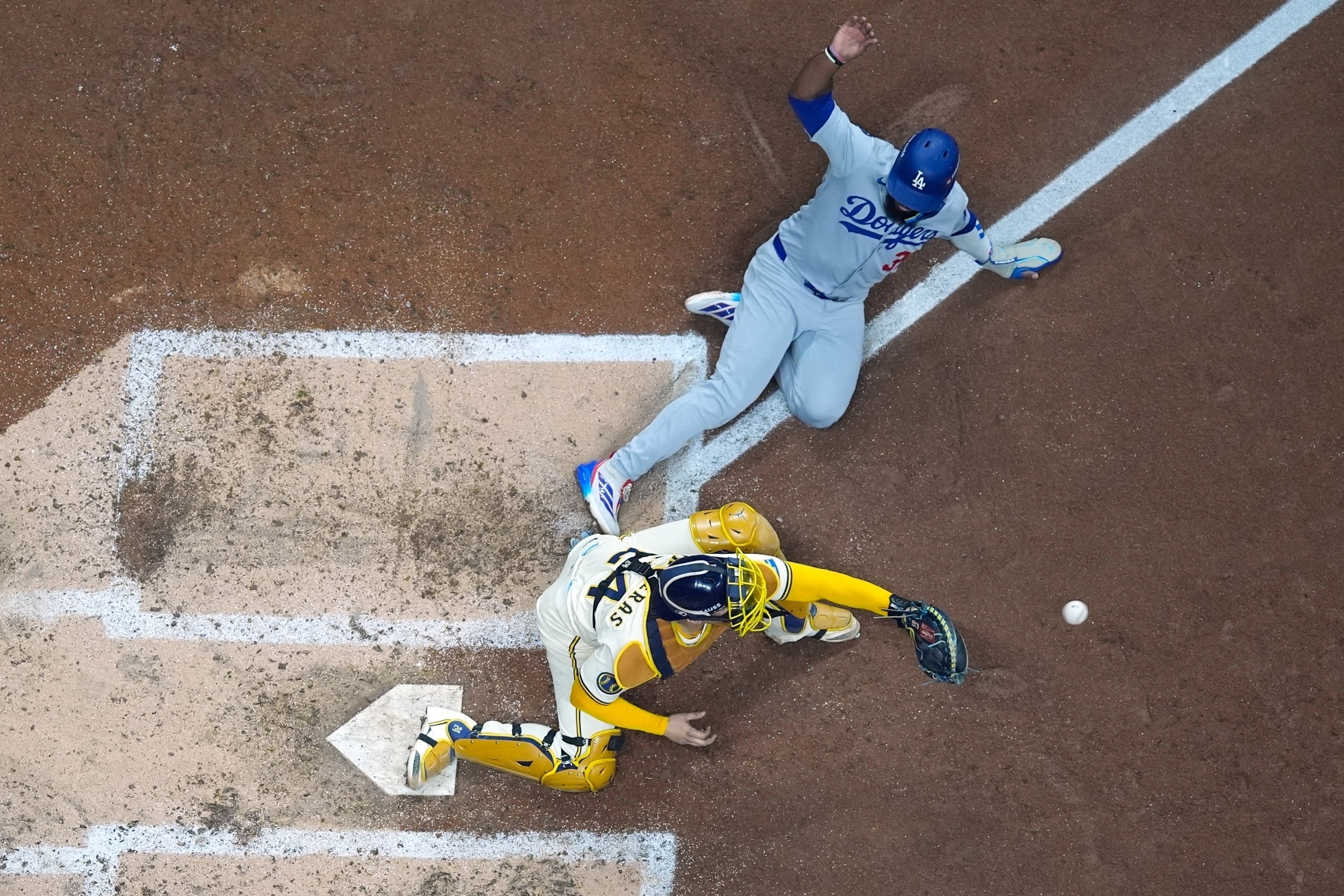 DODGERS-CERVECEROS DOBLE PLAY