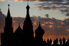 Líder interino de Siria llega a Rusia para primera visita; se reunirá con Putin