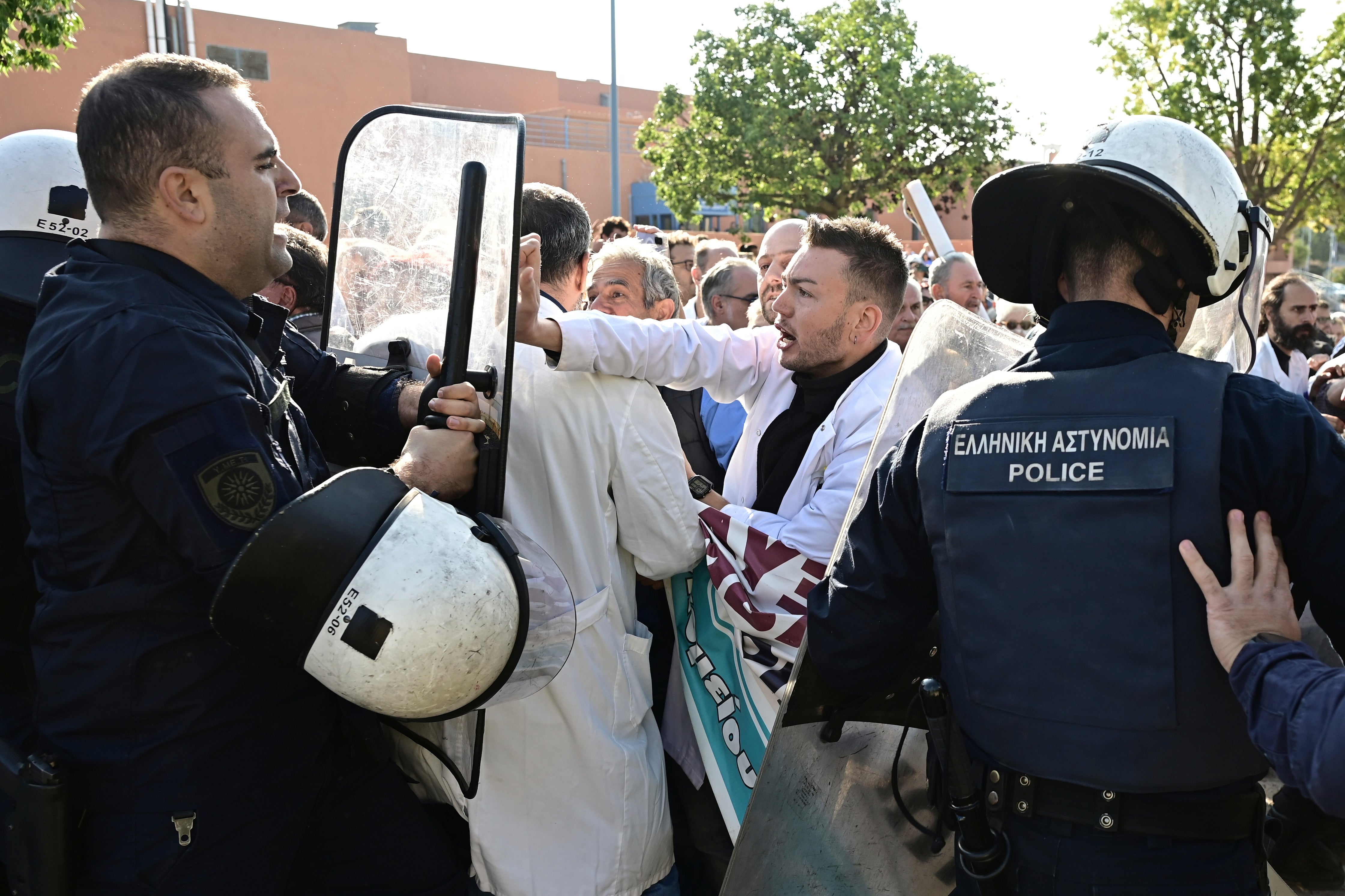 GRECIA-HOSPITAL-PROTESTA