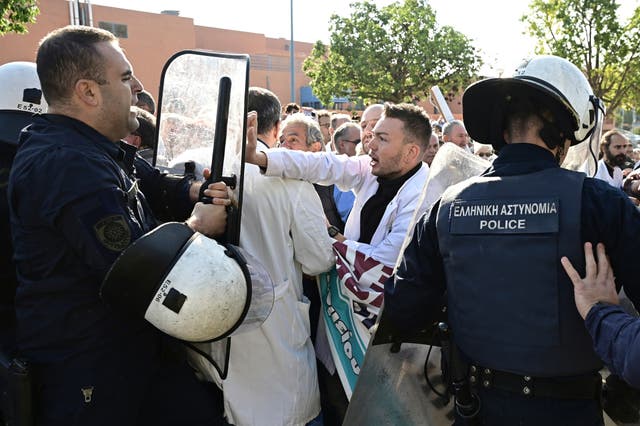 GRECIA-HOSPITAL-PROTESTA