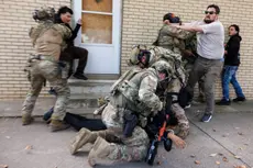 Chicago: jueza ordena usar cámaras corporales a agentes de deportación