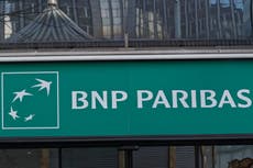 Ordenan al banco francés BNP Paribas que pague $20 millones a víctimas de atrocidades en Sudán