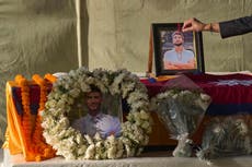 Cuerpo de nepalí tomado como rehén por Hamás es repatriado para su entierro