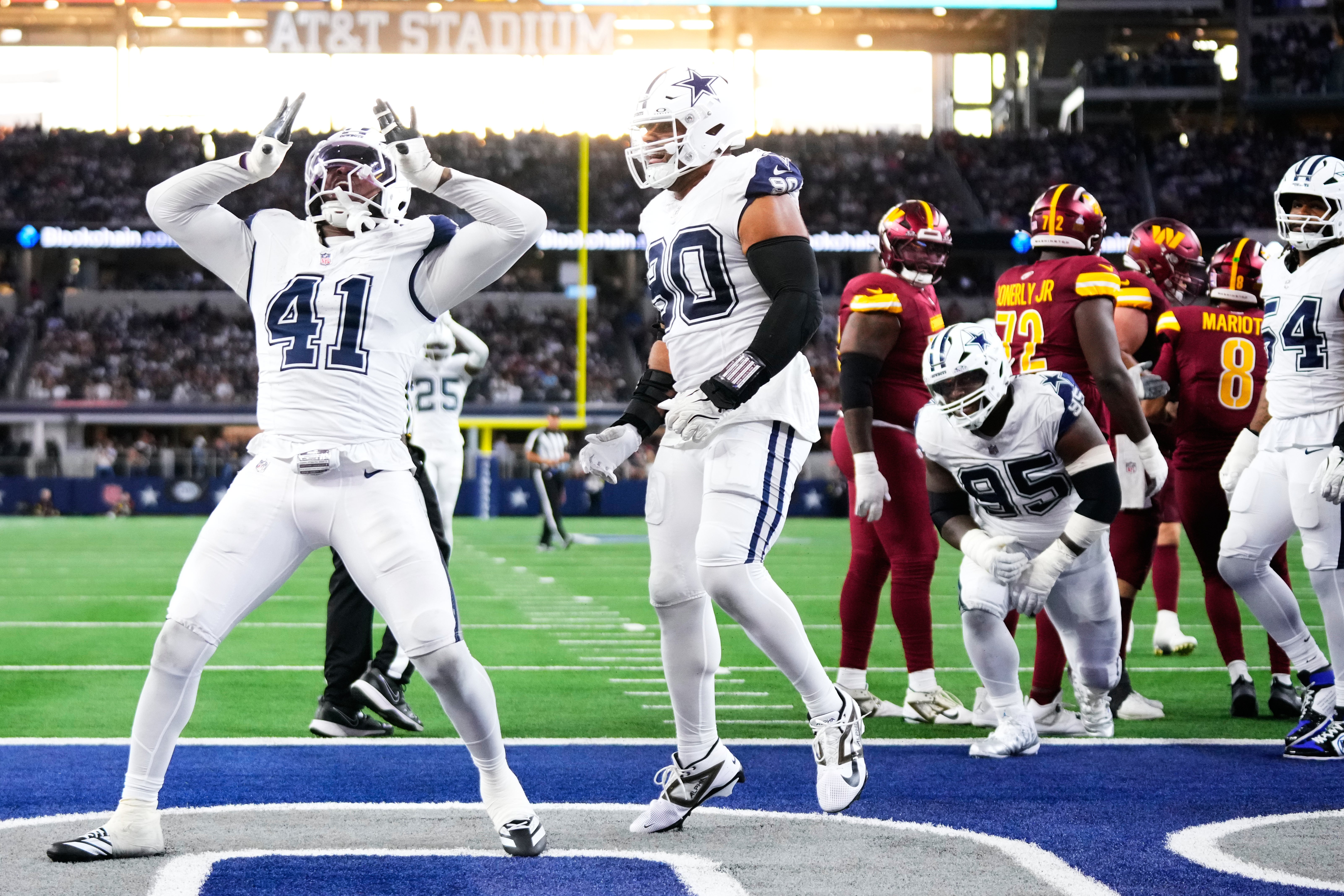 COMMANDERS COWBOYS