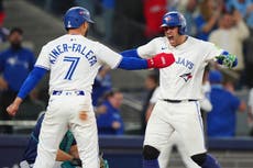 Jonrón de Springer lleva a los Azulejos a la Serie Mundial con victoria 4-3 sobre los Marineros