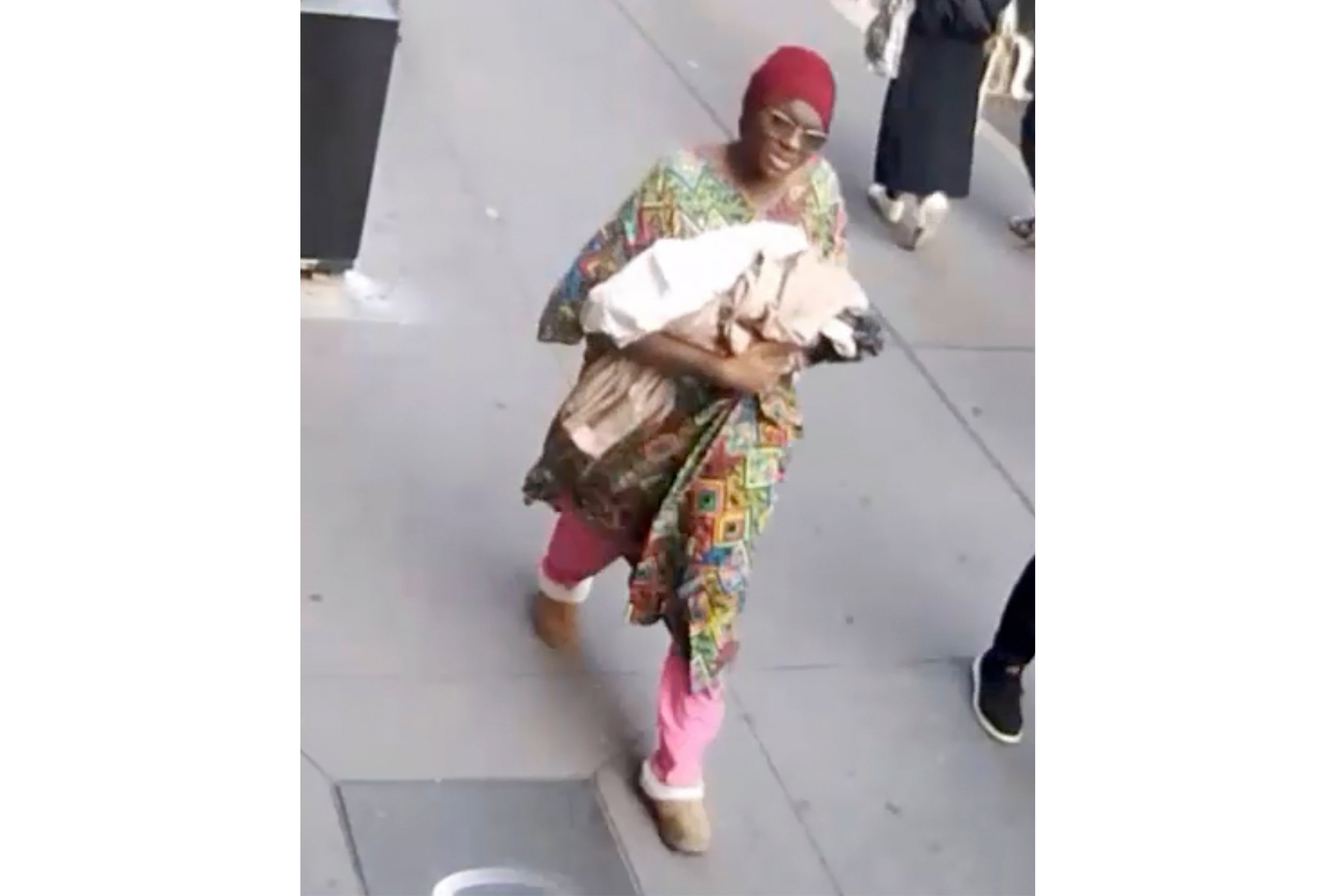 NUEVA YORK METRO BEBE ABANDONADO