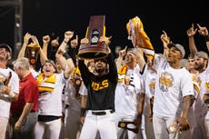 Gigantes contratan a Tony Vitello como mánager, un coach universitario sin experiencia profesional