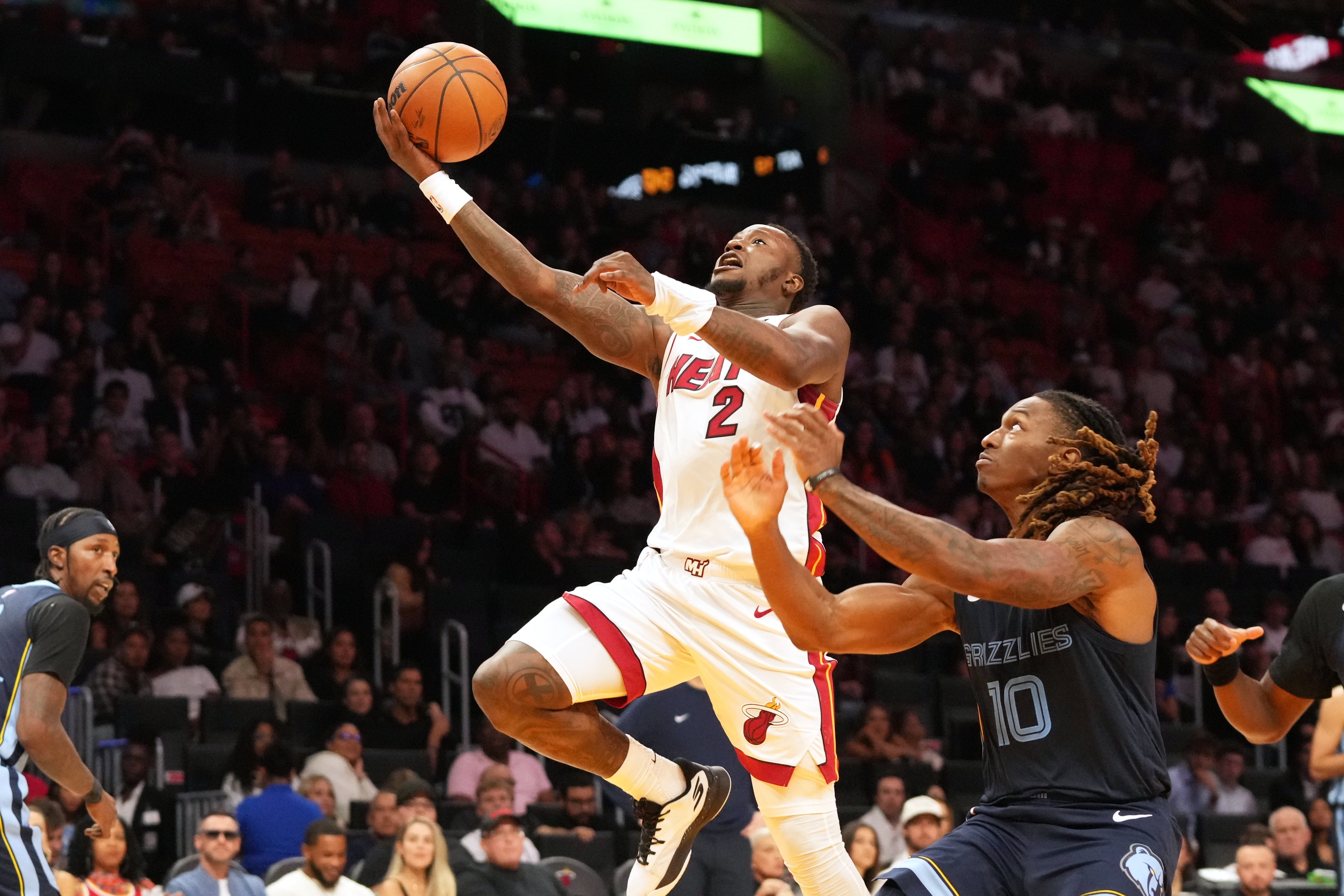 Terry Rozier, estrella del Miami Heat, fue detenido en un hotel de Orlando. Su arresto ocurre meses después de haber sido absuelto en una investigación interna de la NBA