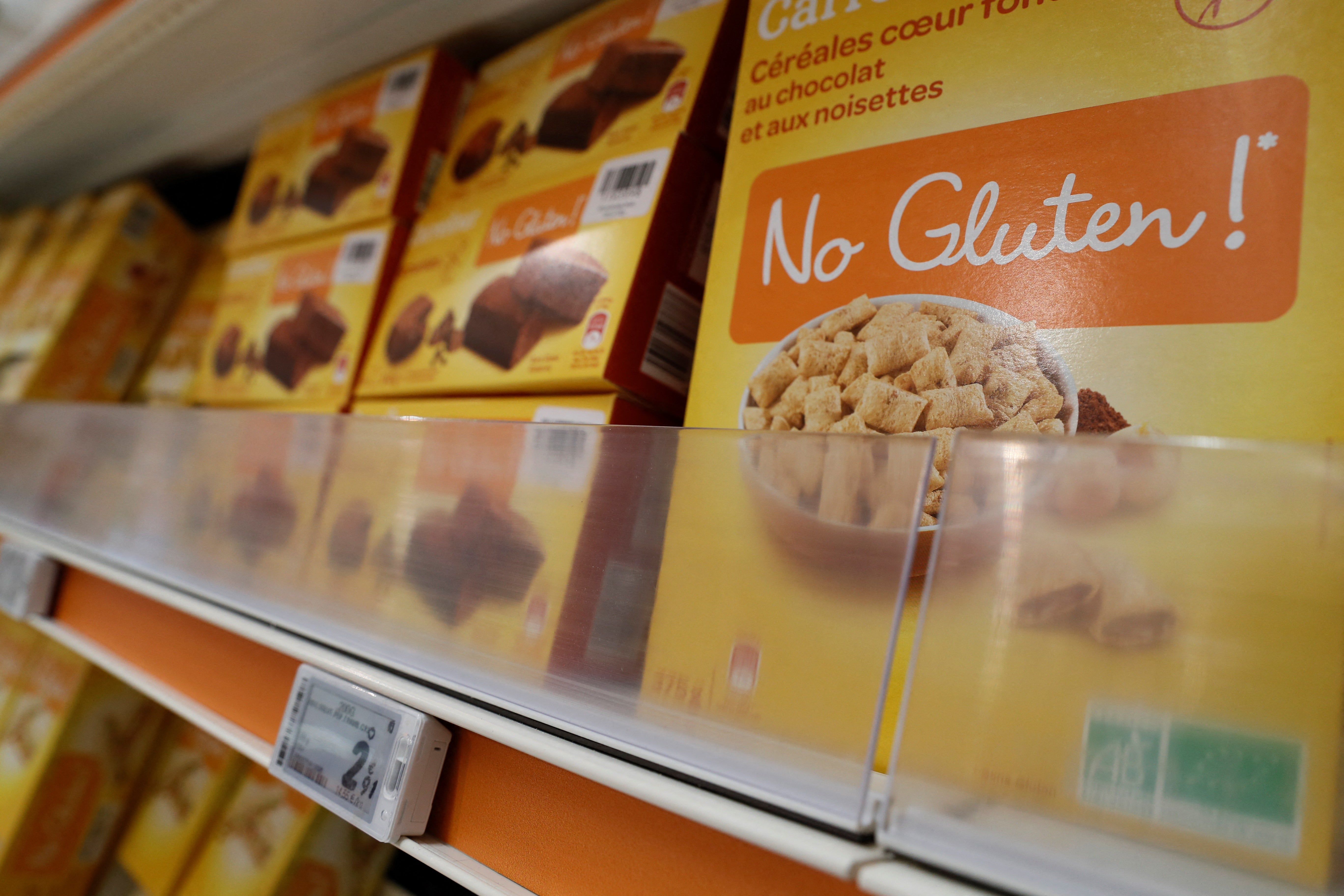 Imagen de productos sin gluten en un hipermercado
