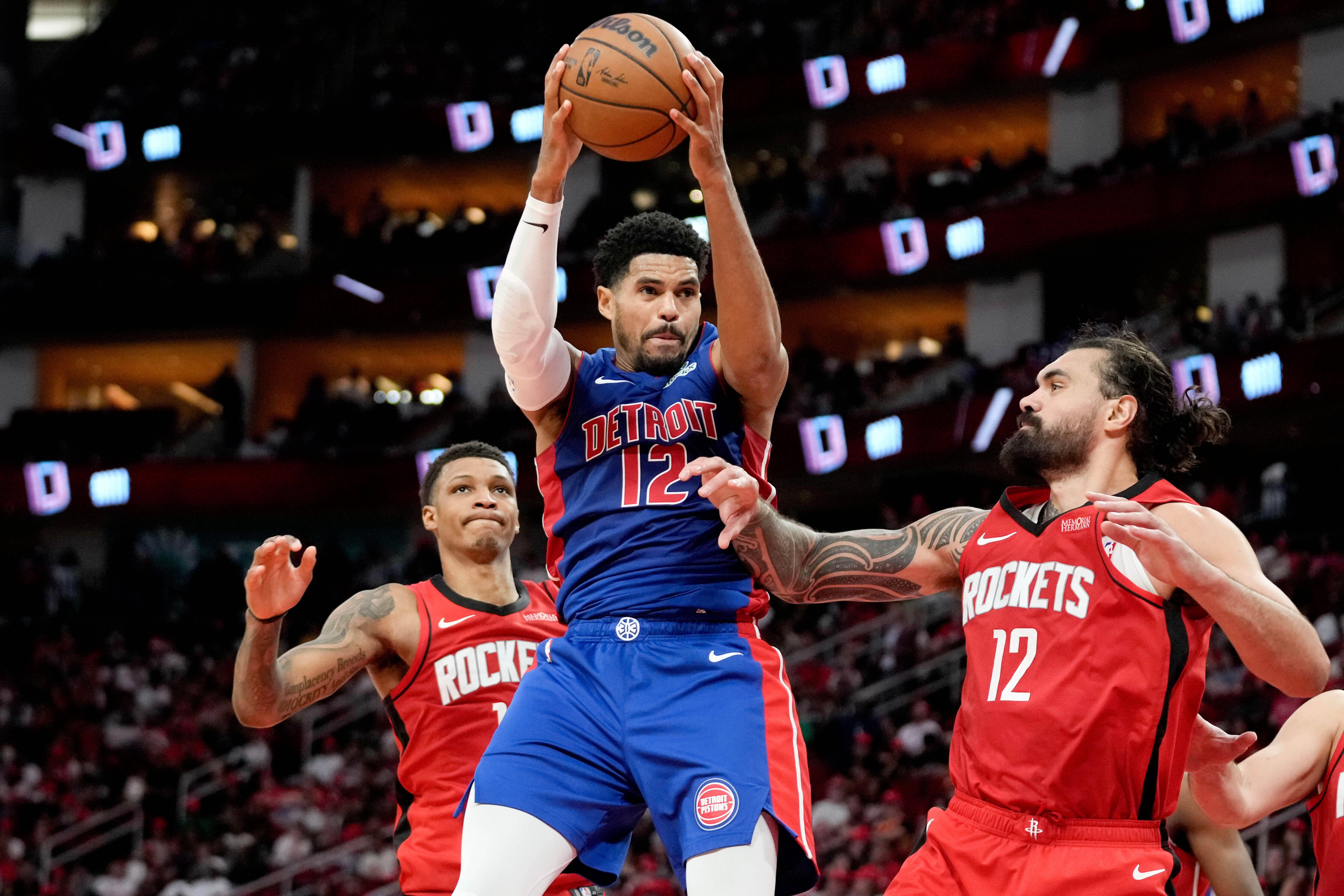 PISTONS-ROCKETS