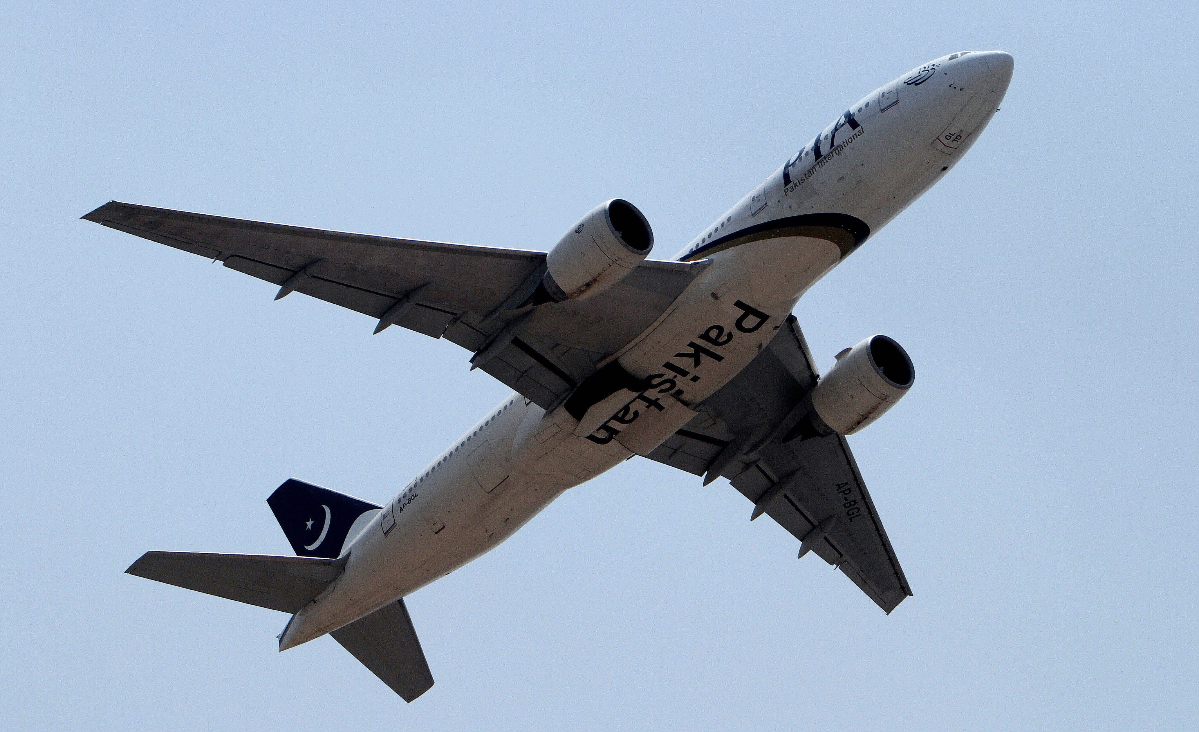 PAKISTÁN-REINO UNIDO-AEROLÍNEA