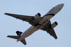 Aerolínea estatal Pakistan International Airlines reanuda vuelos al Reino Unido tras veto de 5 años