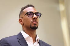 Jérôme Boateng no hará pasantía con el Bayern tras protestas de aficionados