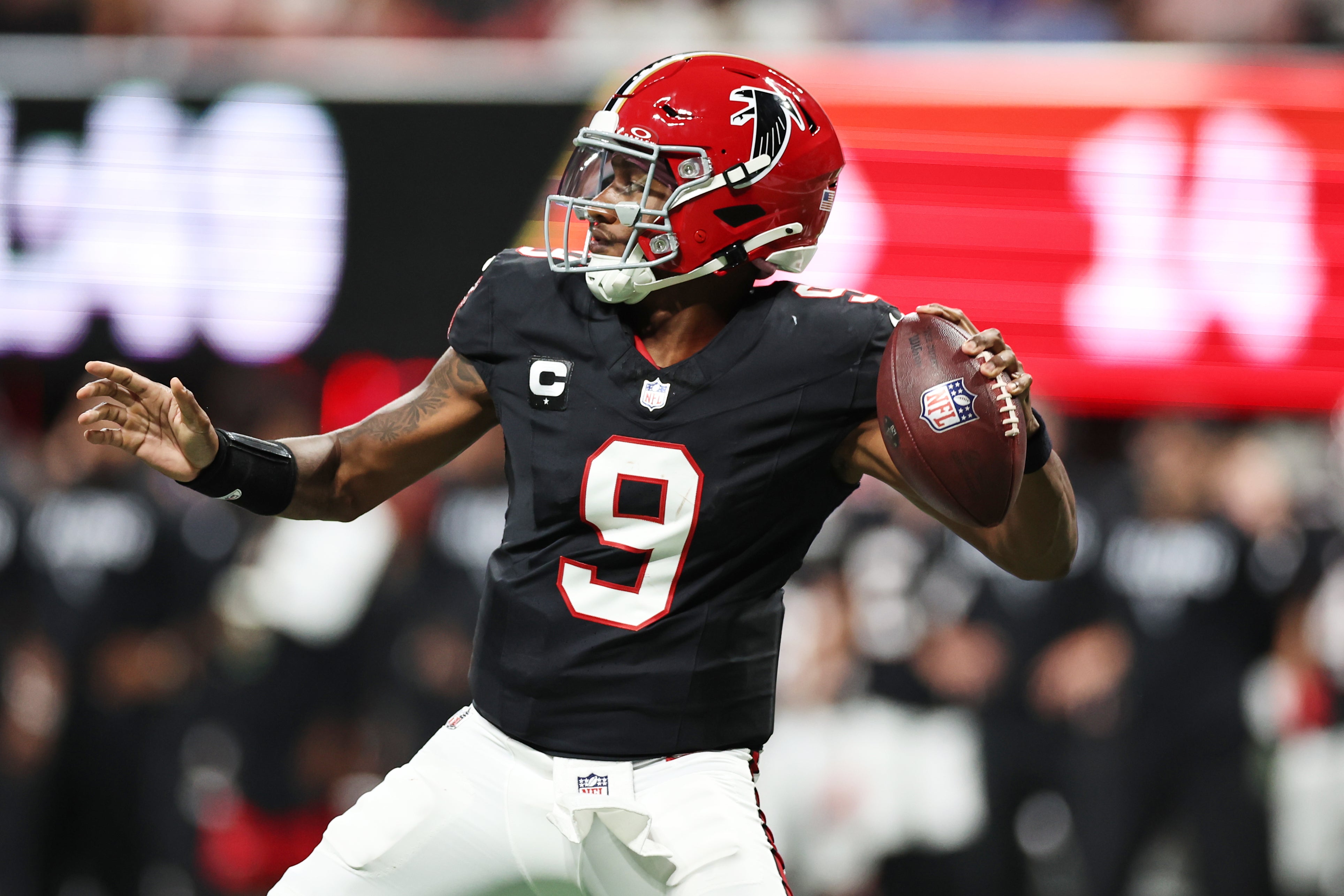 FALCONS-DOLPHINS-LESIONES