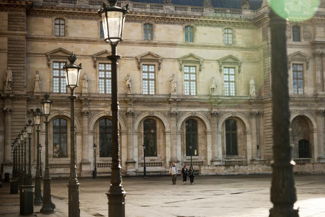 LOUVRE-ROBO-CRONOLOGÍA