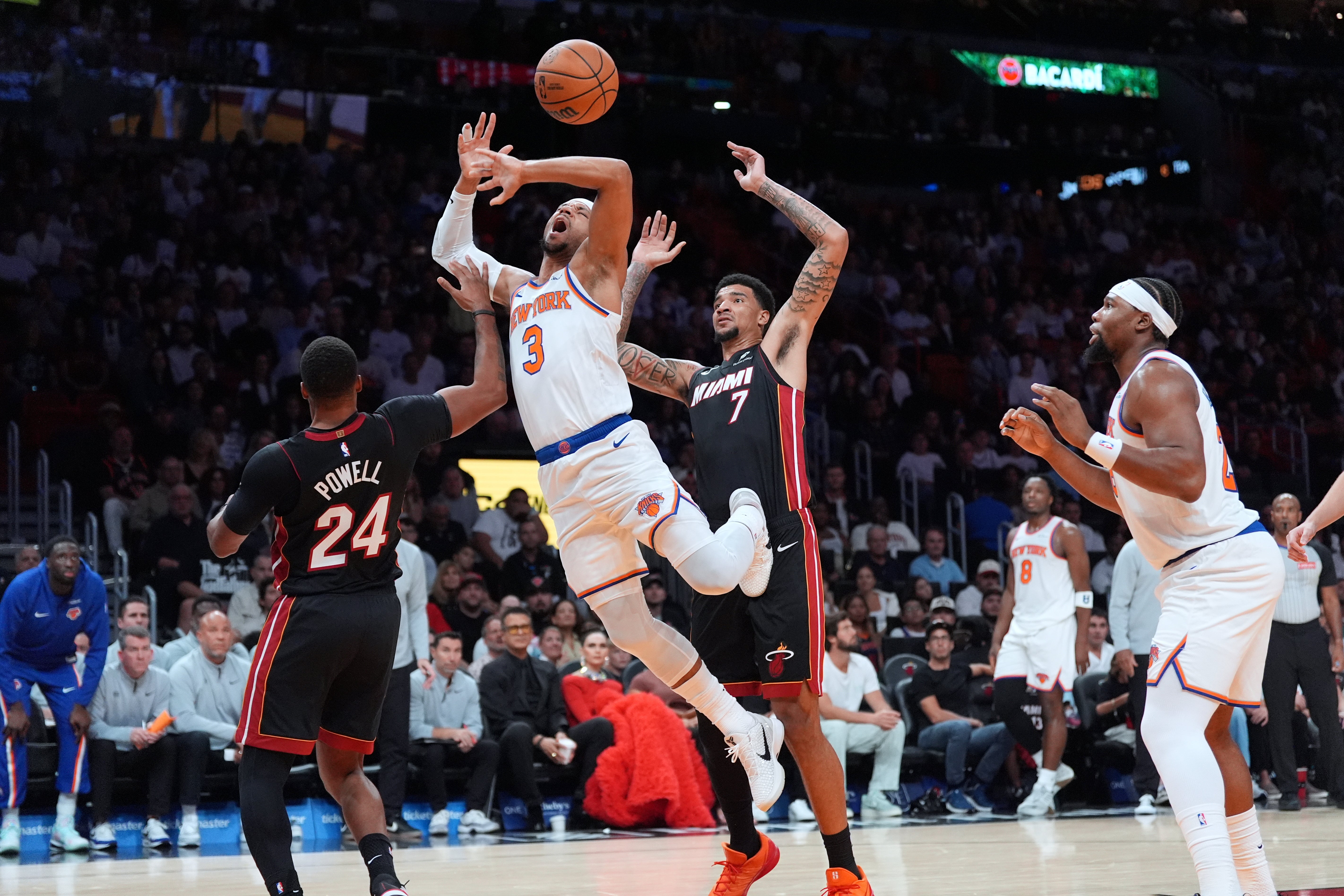 KNICKS HEAT
