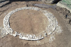 Arqueólogos quedan perplejos ante una “rarísima” tumba circular de la época romana