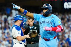 Guerrero dispara jonrón ante Ohtani y Azulejos empatan Serie Mundial con victoria 6-2 sobre Dodgers