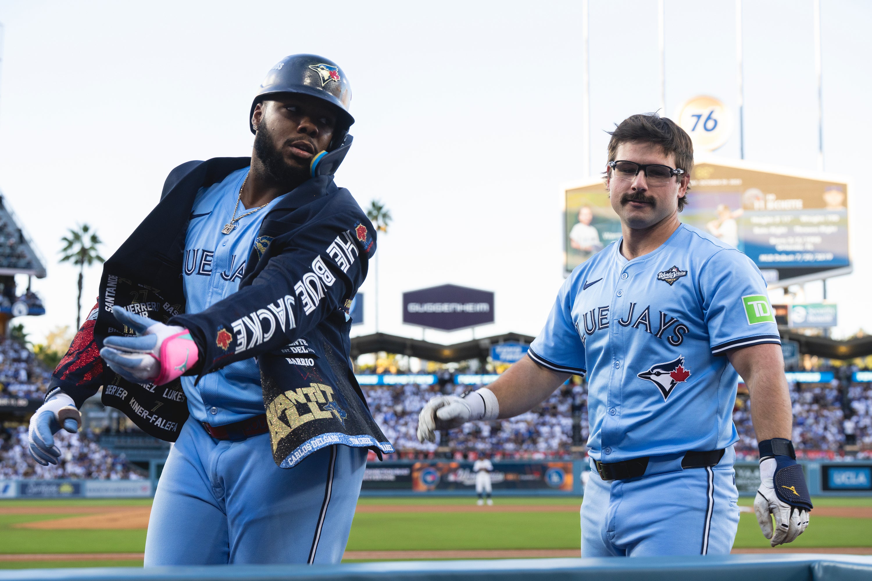 Yesavage, Guerrero y Azulejos, a un triunfo de ganar la Serie Mundial tras vencer 6-1 a Dodgers